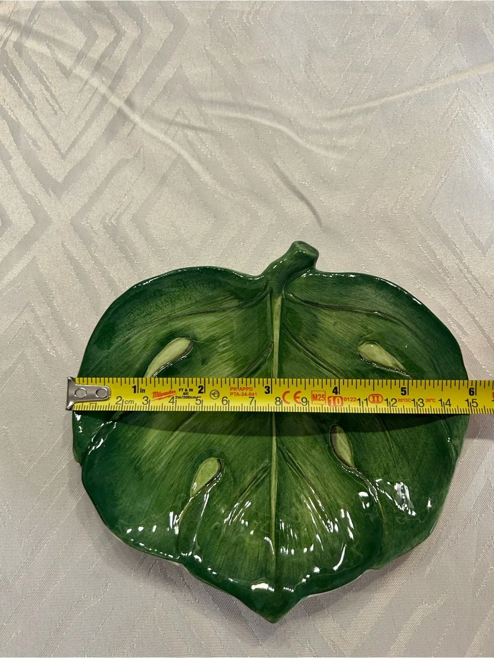 Vietri Villa Palma Bread and Butter Leaf Shaped Plates